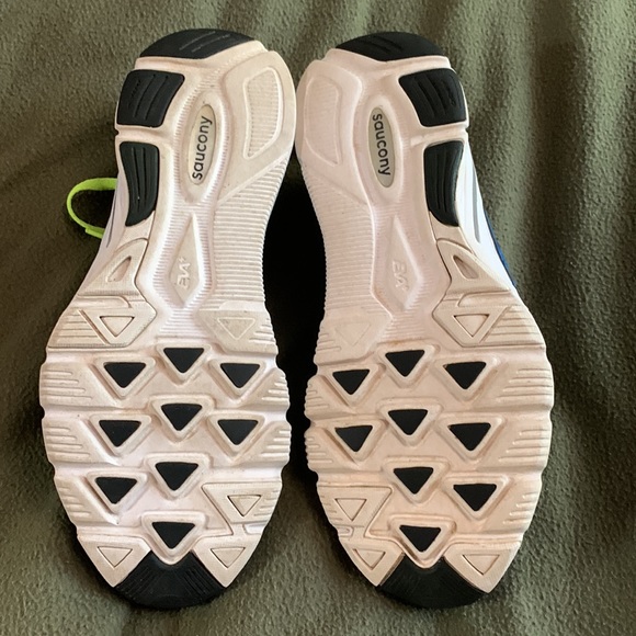 Saucony men’s athletic shoes.  Size 11. - Picture 3 of 4